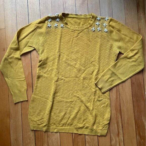 Mustard Pearl Daisy Knit Sweater – Size M - Picture 1 of 1